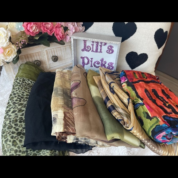S O L D 7pcs Bundle scarfs, pls. See the pic. for sizes. - Picture 2 of 14